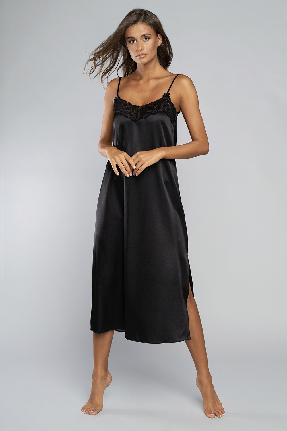 Noční košile Italian Fashion Dotyk ws.r. długa - výprodej Barva: Černá, Velikost: M