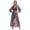 Plisované šifonové dlouhé šaty s výstřihem, dlouhými rukávy a širokým páskem - fialové velké květy 520-1 (Velikost UNI, Barva Fialová)