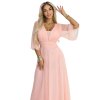 Numoco Dlouhé lesklé šaty plus size s výstřihem a průhledným rukávkem - broskvová 654-4 (Velikost UNI, Barva Růžová)