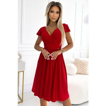 187736 matilde saty s vystrihem a kratkym rukavem cervena se trpytkami 425 9