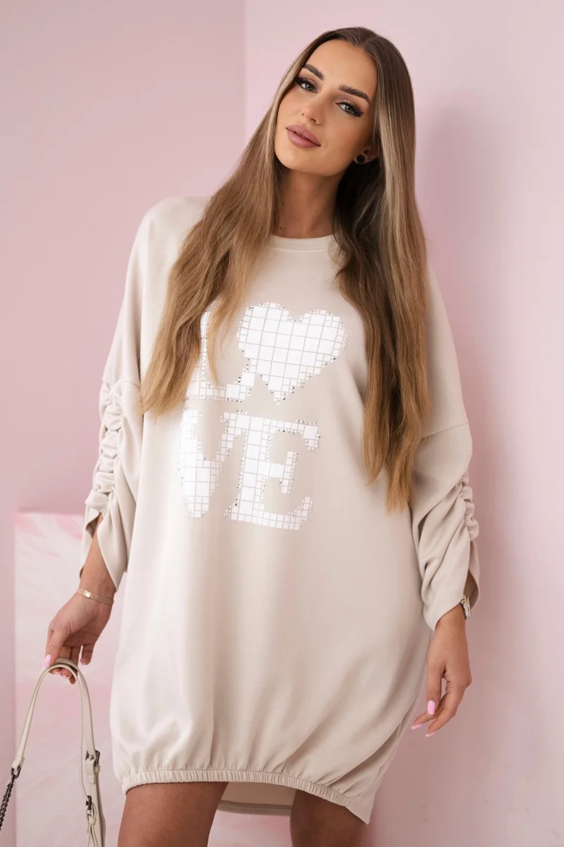 Šaty s predĺženým zadným dielom a potlačou maslová látka khaki Farba: Béžová, Veľkosť: UNI