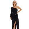 223640 8 numoco trpytive maxi saty na jedno rameno s asymetrickymi rukavy a rozparkem cerne 658 1 velikost xs barva cerna