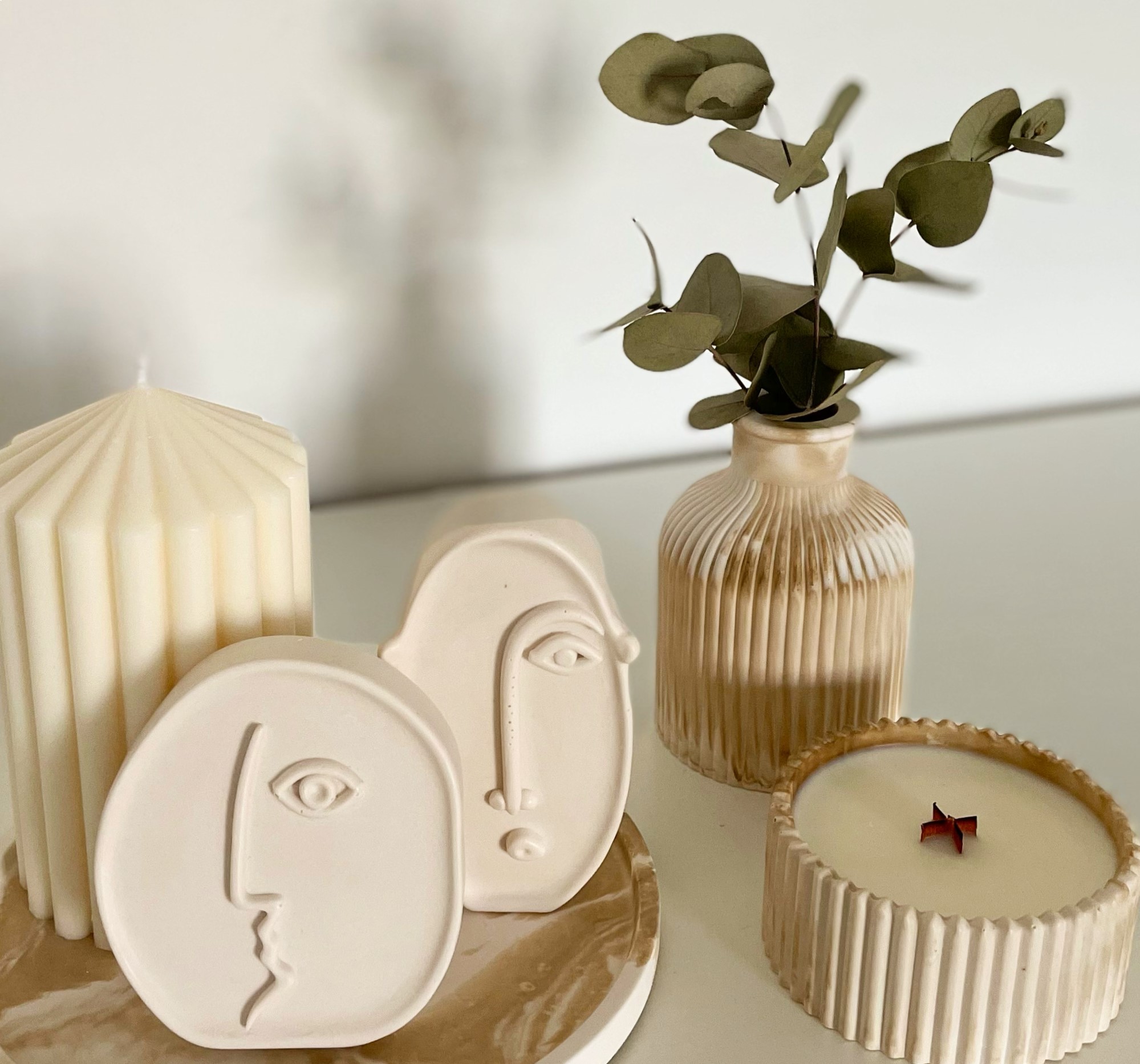 Benefity sójových sviečok: Prečo by ste ich mali zvážiť pre váš domov ?