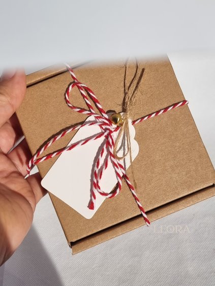 Sójová sviečka s vianočnou vločkou v darčekovej krabičke