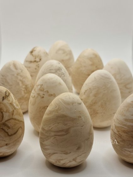 Vajíčko z jesmonite