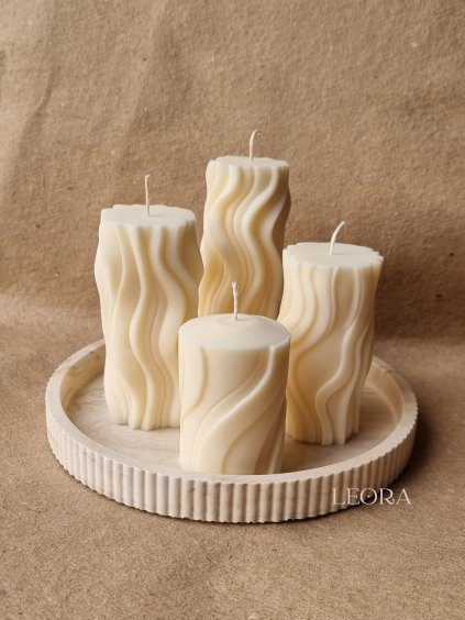 ZVLNENÉ Adventné sójové sviečky