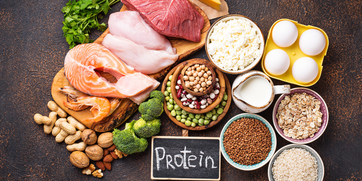 Protein v jídelníčku: komu chybí, kolik ho potřebujeme a jak ho jednoduše doplnit