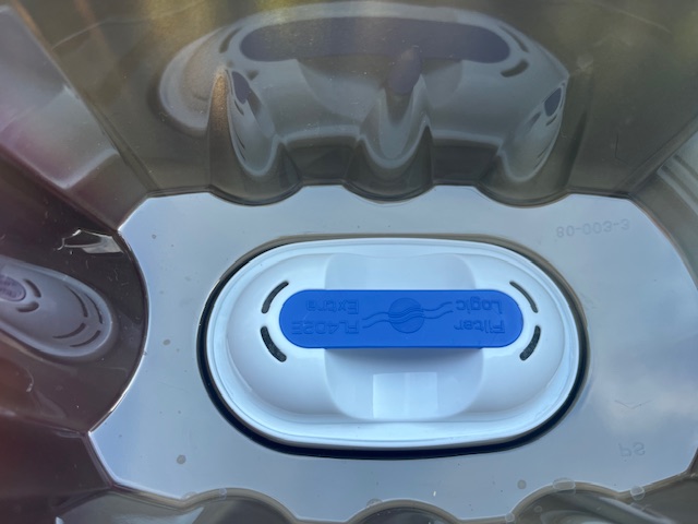 Filter Logic filtrační patrona vložená do konvice Aquaphor