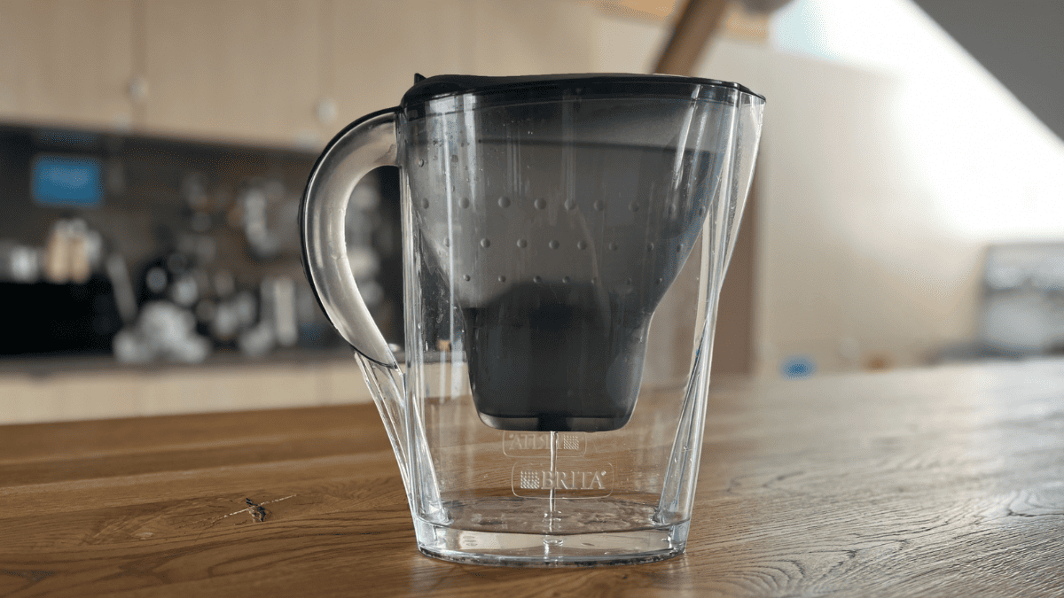 Naše konvice BRITA Marella Graphite během testování v kuchyni na pražském Smíchově
