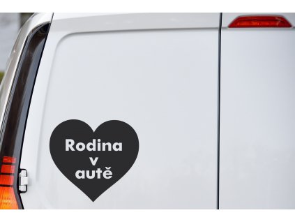 naauto 137 rodina v aute 100