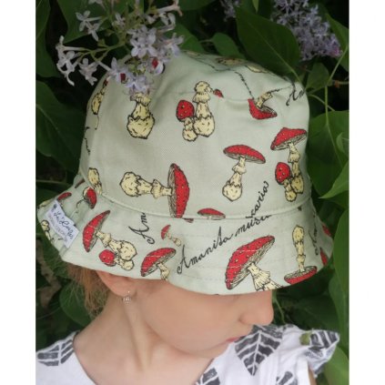 klobouk ctverec bez uprav