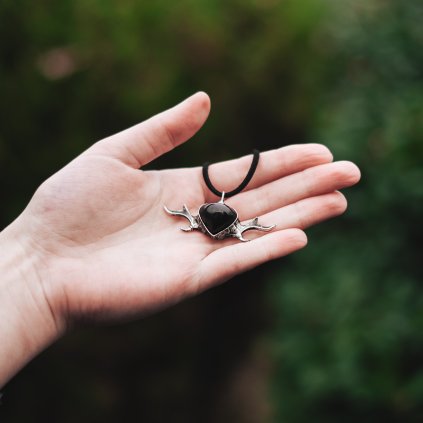 Netopýří přívěsek s obsidiánem