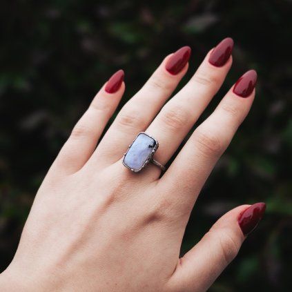 Prsten s měsíčním kamenem