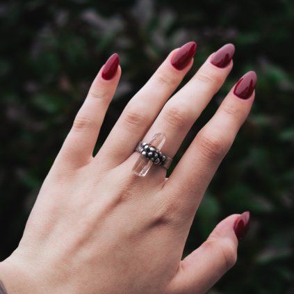 Prsten s křišťálem