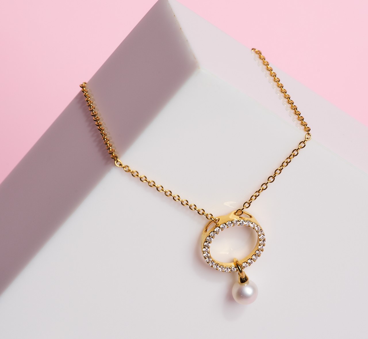 Joanli Nor – škandinávska elegancia, ktorá rozžiari každú ženu