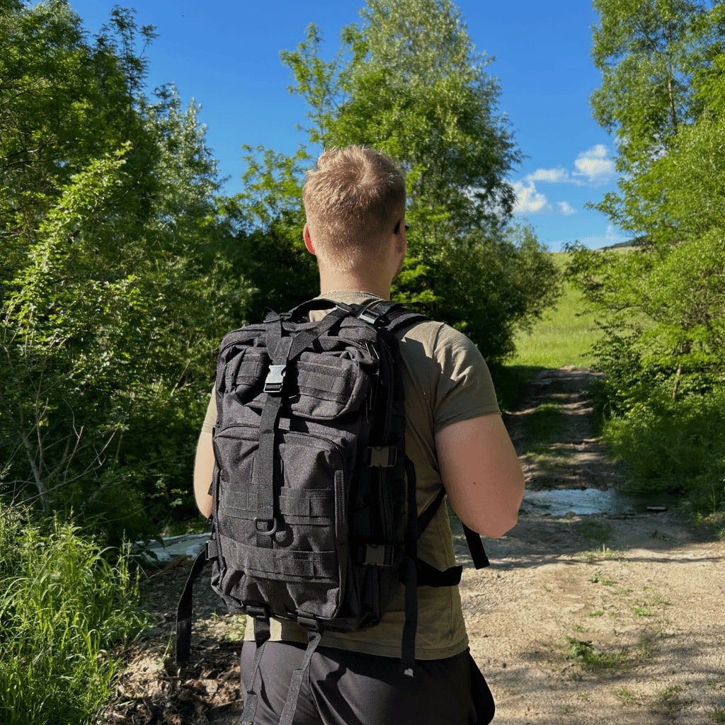 Pripravený na dobrodružstvo: Kľúčová výbava na turistiku