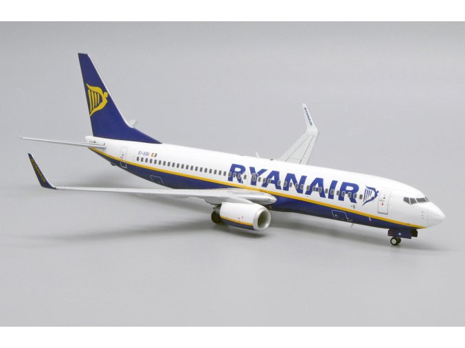 jc wings xx2492 boeing 737 800 ryanair ei ebi x63 209606 2