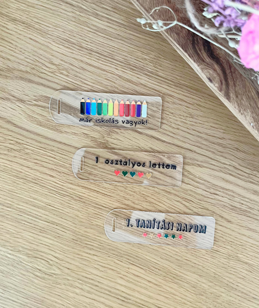 KREATÍV DIY ÚTMUTATÓ –  VIDÁM PLEXI KÖNYVJELZŐK ISKOLAKEZDÉSRE 📚✏️