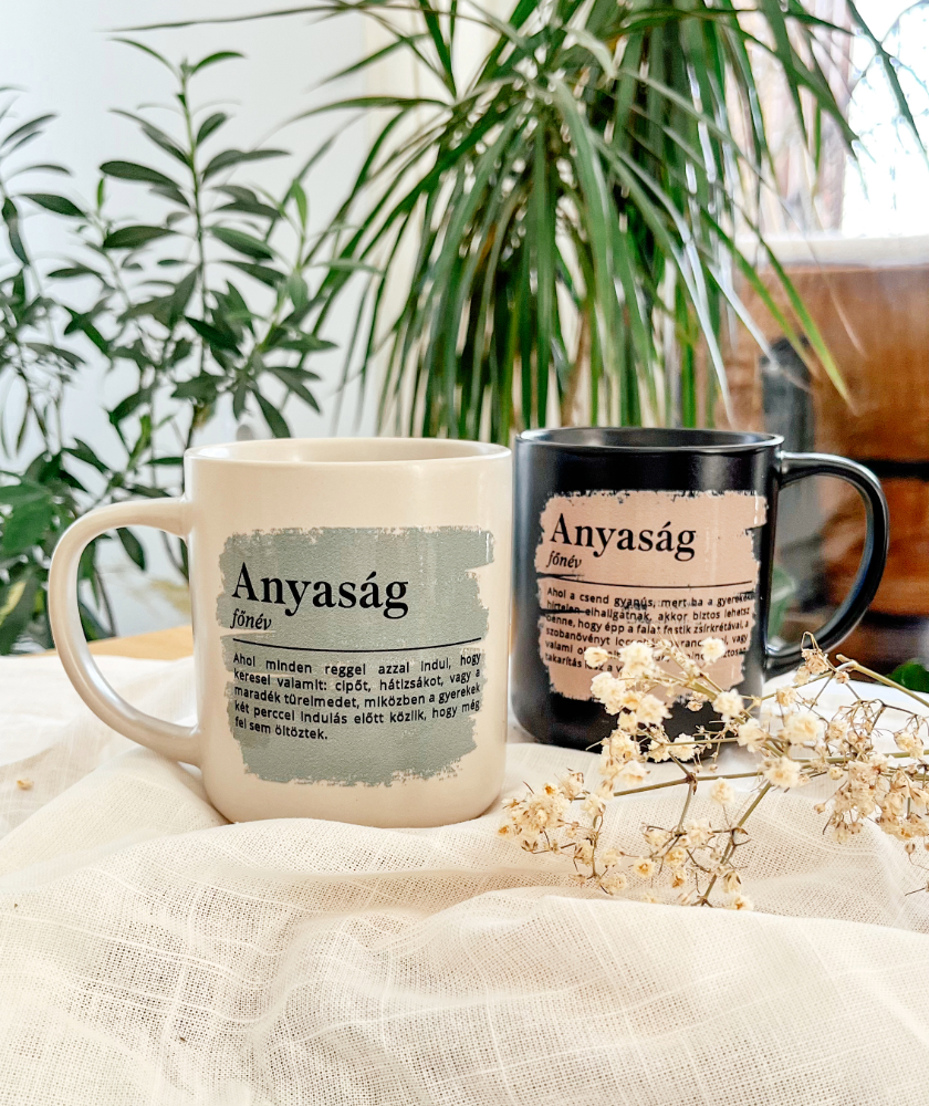 KREATÍV DIY ÚTMUTATÓ: „ANYASÁG” BÖGRÉK DEKORÁCIÓS FÓLIÁKKAL