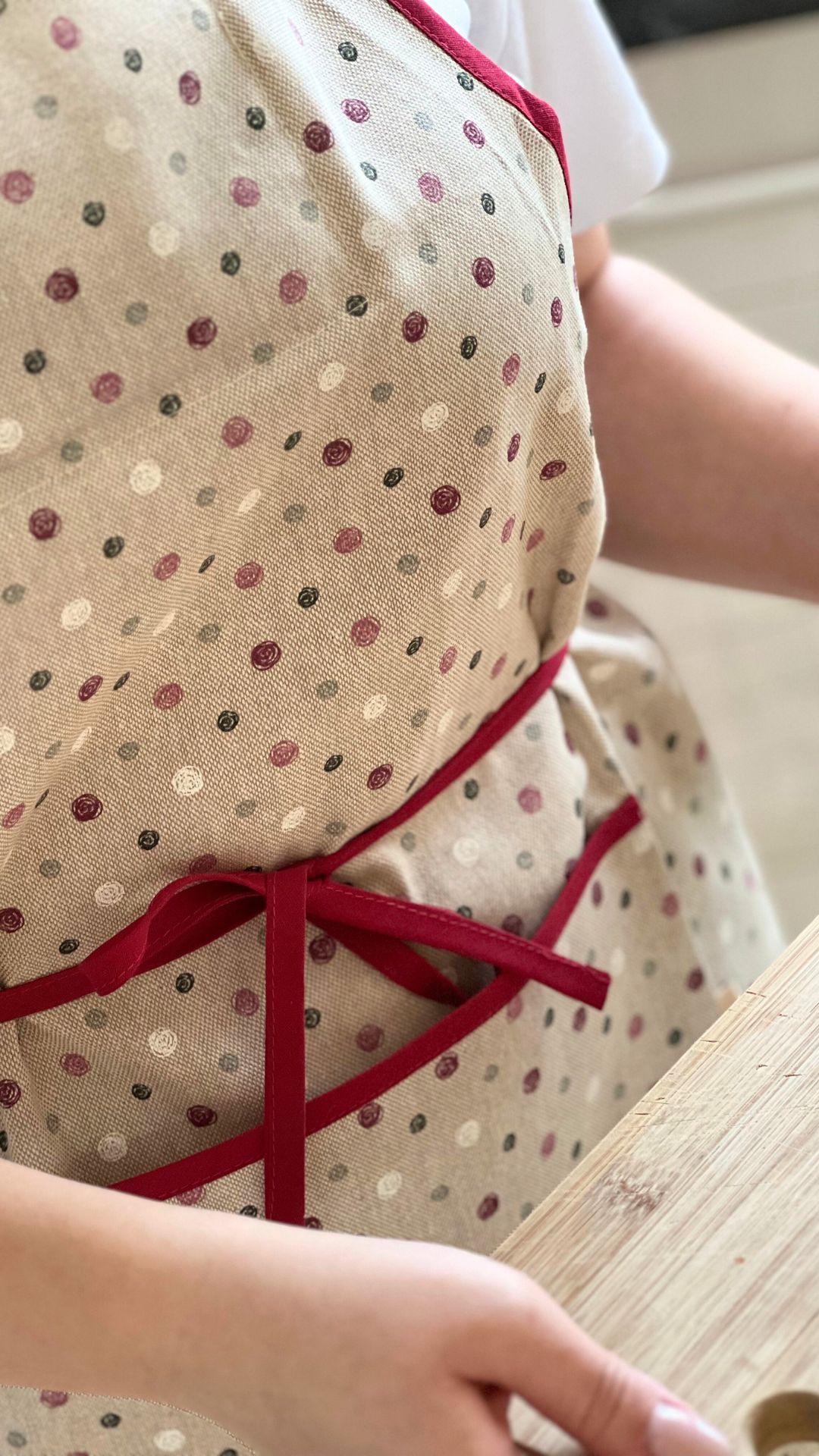 Lavandia Levandulová zástěra d 90cm x š 70cm Vzor Látky: Puntík na režné