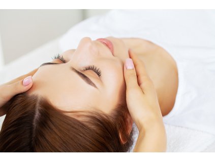 BIO Levanduľový peeling s priamou aromaterapiou Levandulou Chodouňskou pre účinnú hydratáciu a upokojenie pleti i rúk