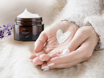 ORGANIC Lavender workshop – create your own Organic cream in the Lavender valley