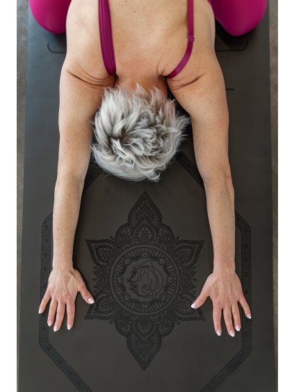 grip-kaucukova-PU-jogamatka-cerna2