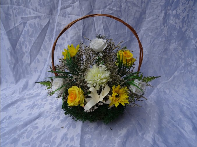 MECHOVÝ KOŠÍK VELKÝ - ZDOBENÝ UMĚLÝMI RŮŽEMI A SLUNEČNICEMI