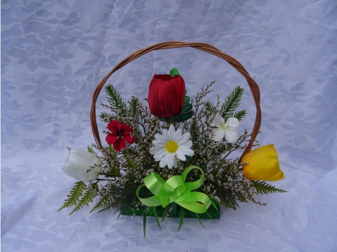 Jarní košík s umělými tulipány - trio