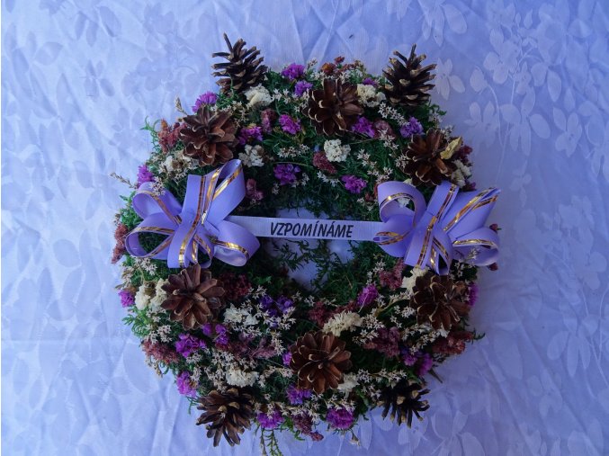 MECHOVÝ VĚNEČEK VELKÝ - FIALOVĚ ZDOBENÝ