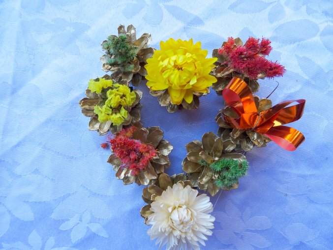 Šiškové srdíčko urnové zlaté - oranžová mašle