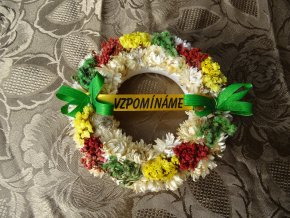 Slaměnkový věneček bílý - zelená mašle - stuha vzpomínáme