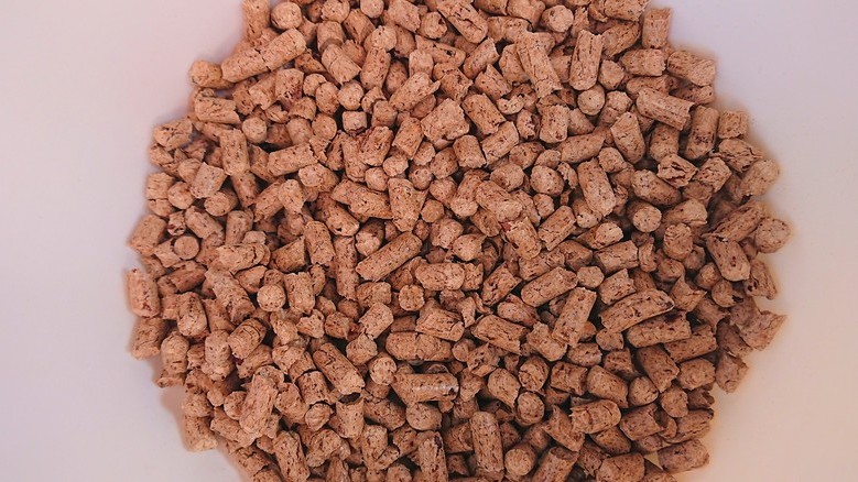 Dřevní peleta – normativní vlastnosti, rozdělení do tříd