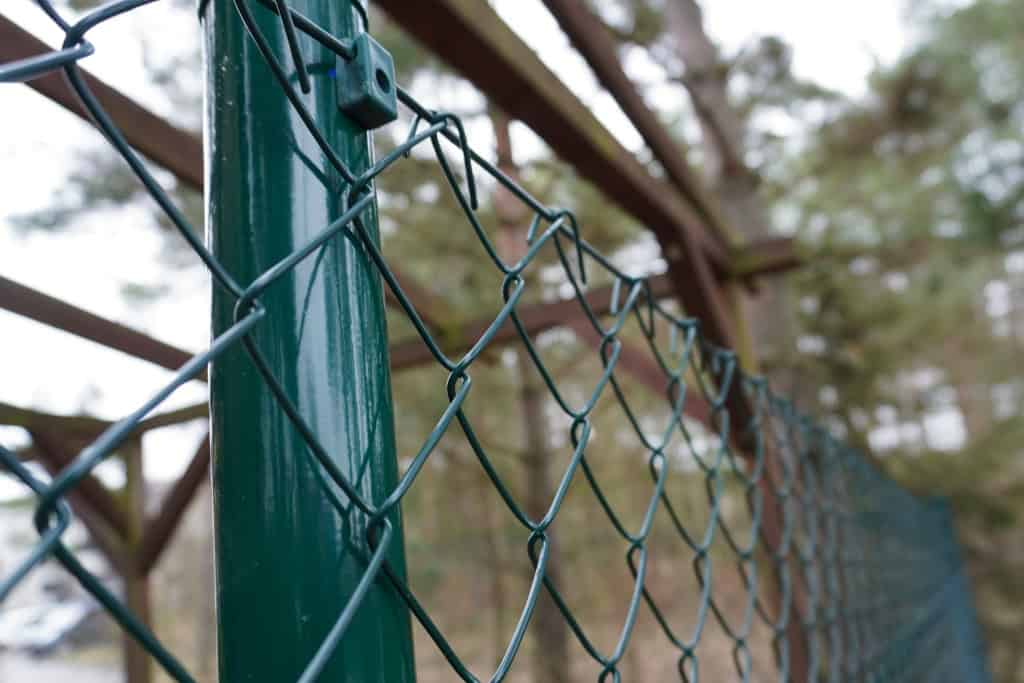 Rozpojení a spojení čtyřhranného pletiva