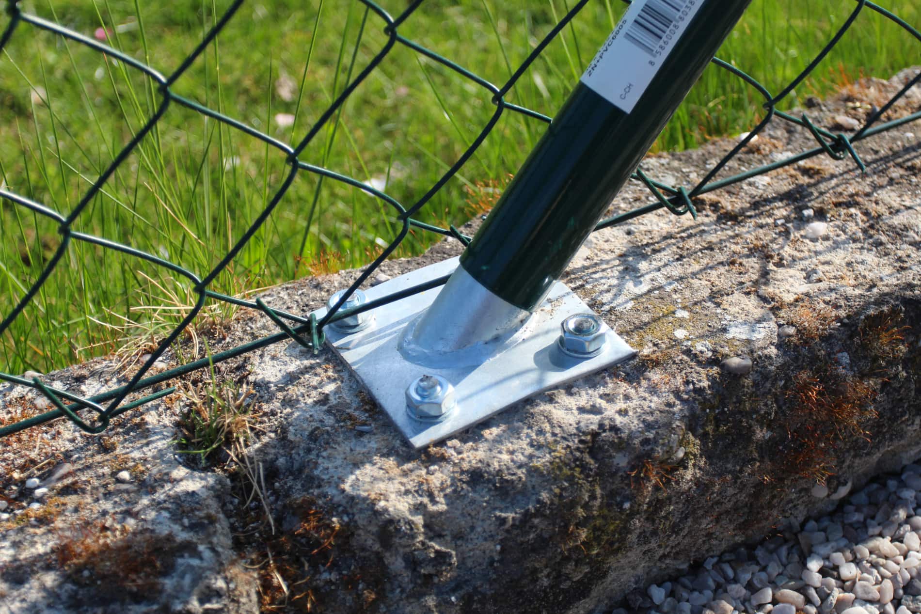 Sloupky na plot bez betonování