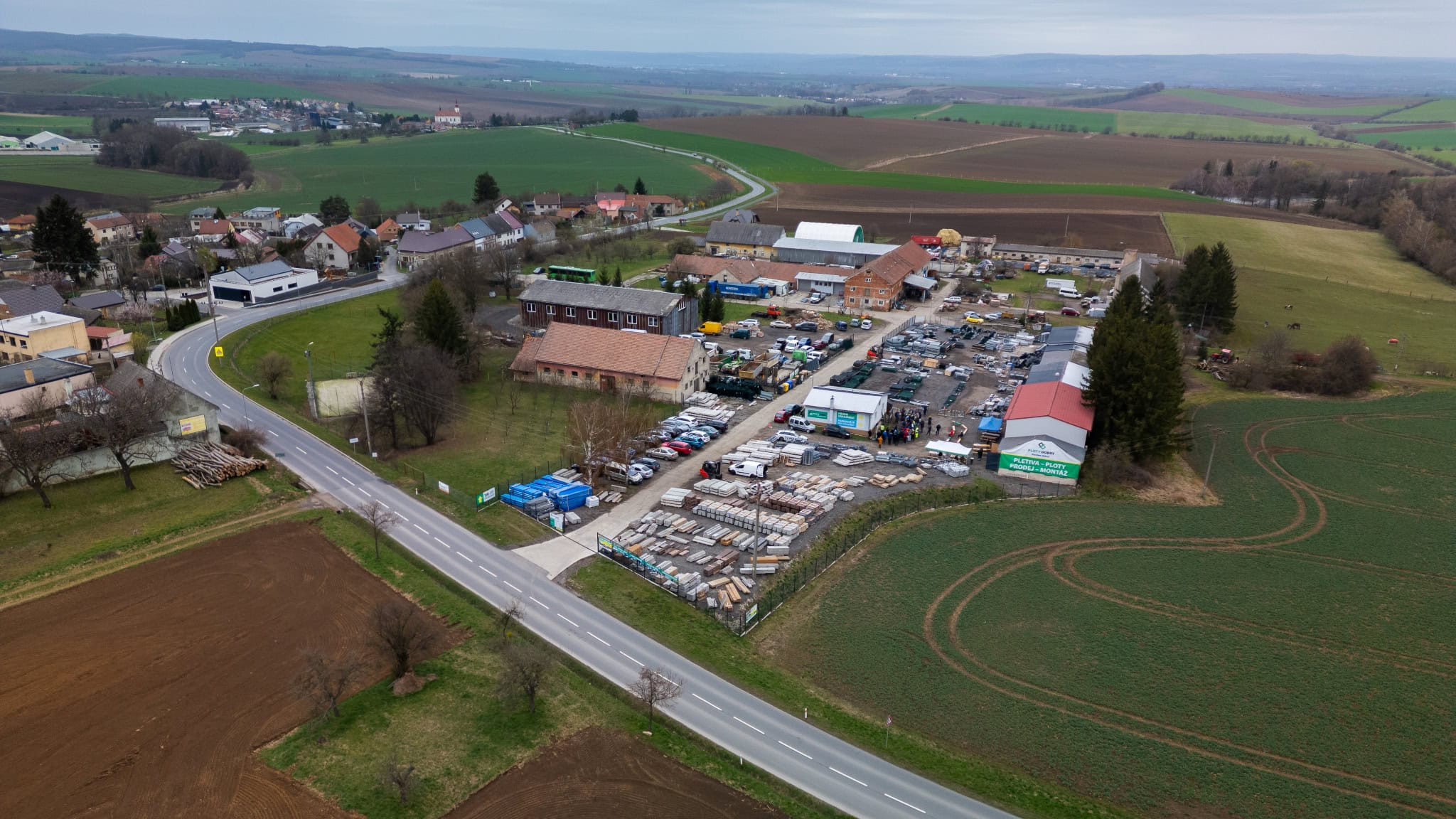 Prodejna a sklad Tetětice u Kroměříže – Ploty Dobrý