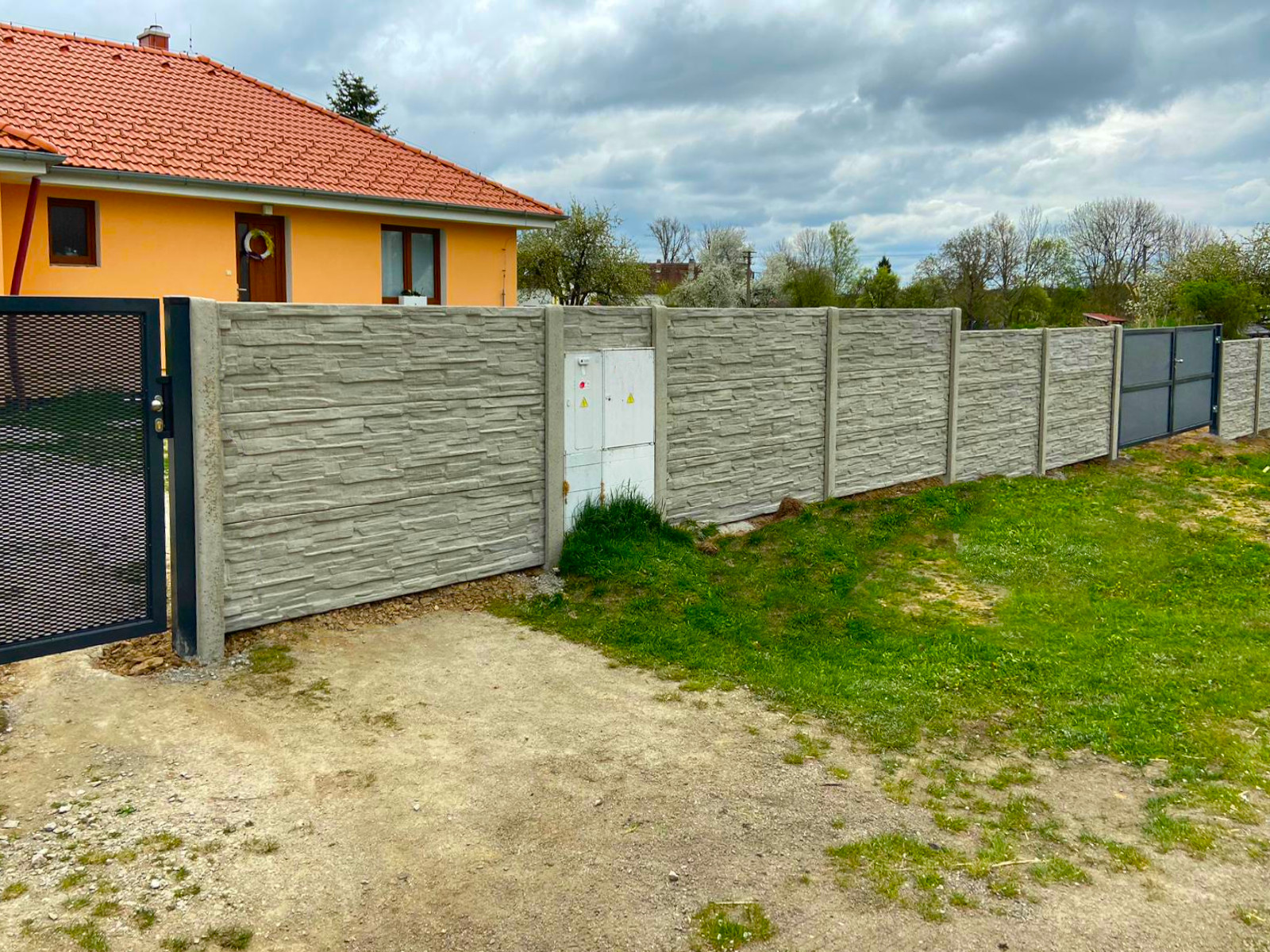 Betonový plot – Ploty Dobrý