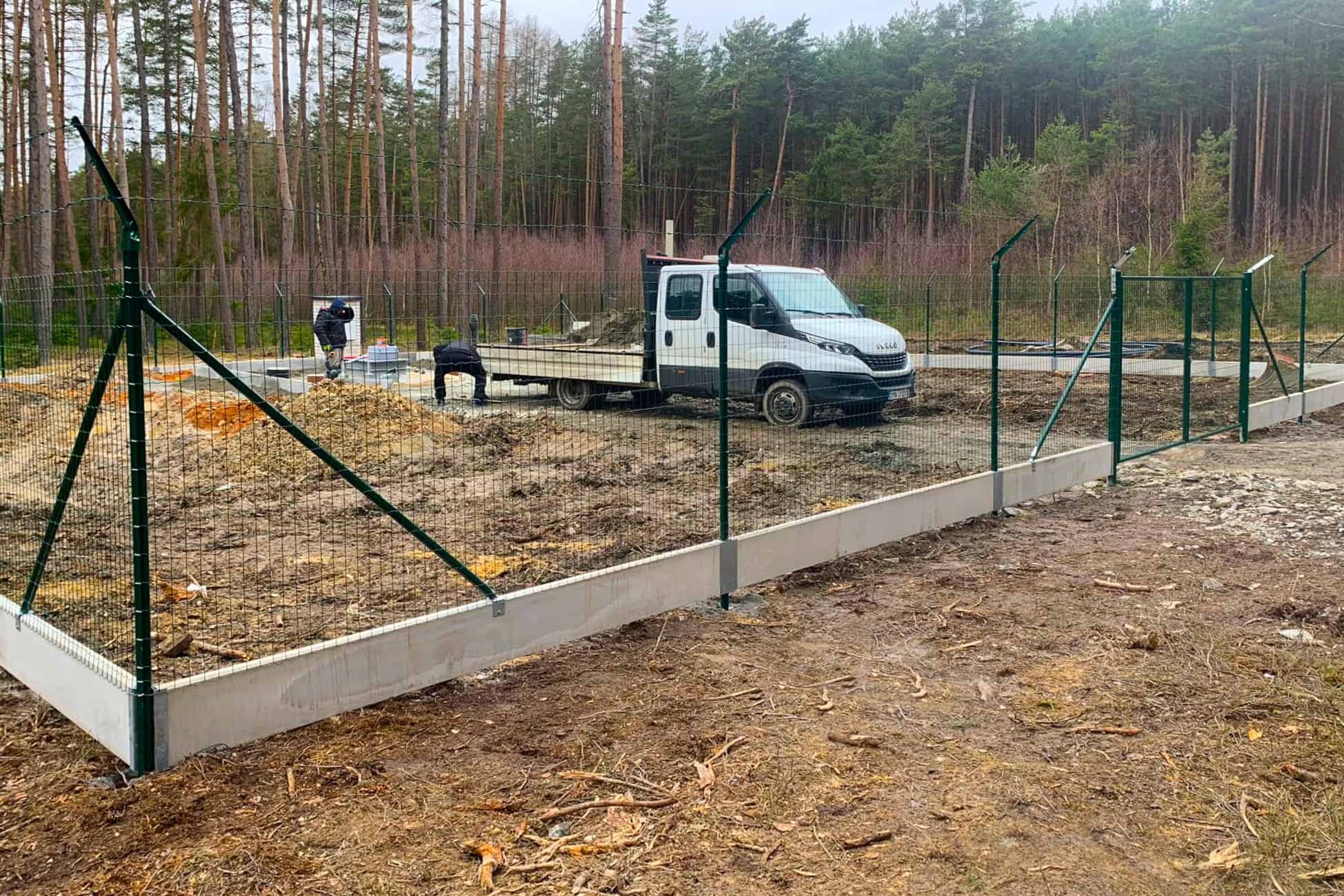 Ostnatý drát - bavolety – Ploty Dobrý