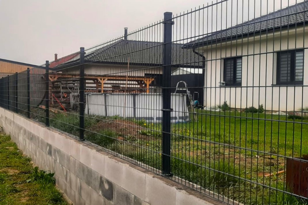 Oplocení – Ploty Dobrý