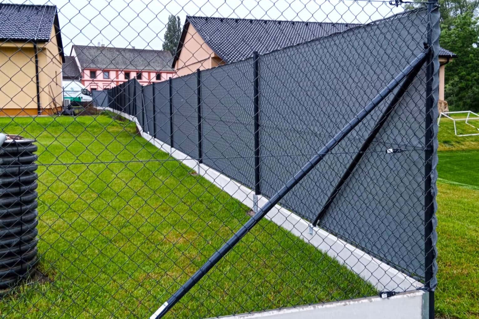 Pletivo a stínící tkanina – Ploty Dobrý