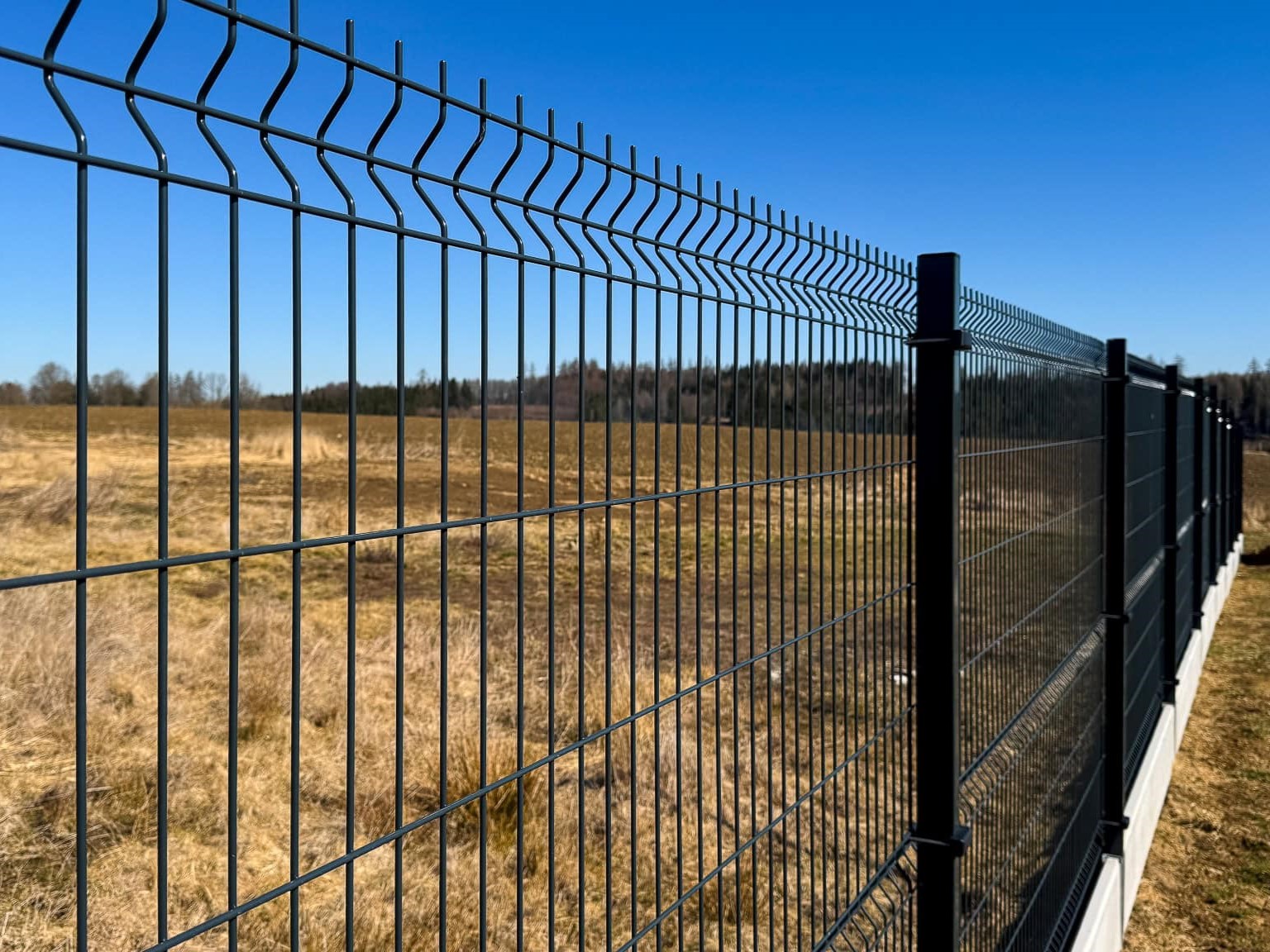 Fotografie – Plot z 3D plotových panelů – Ploty Dobrý