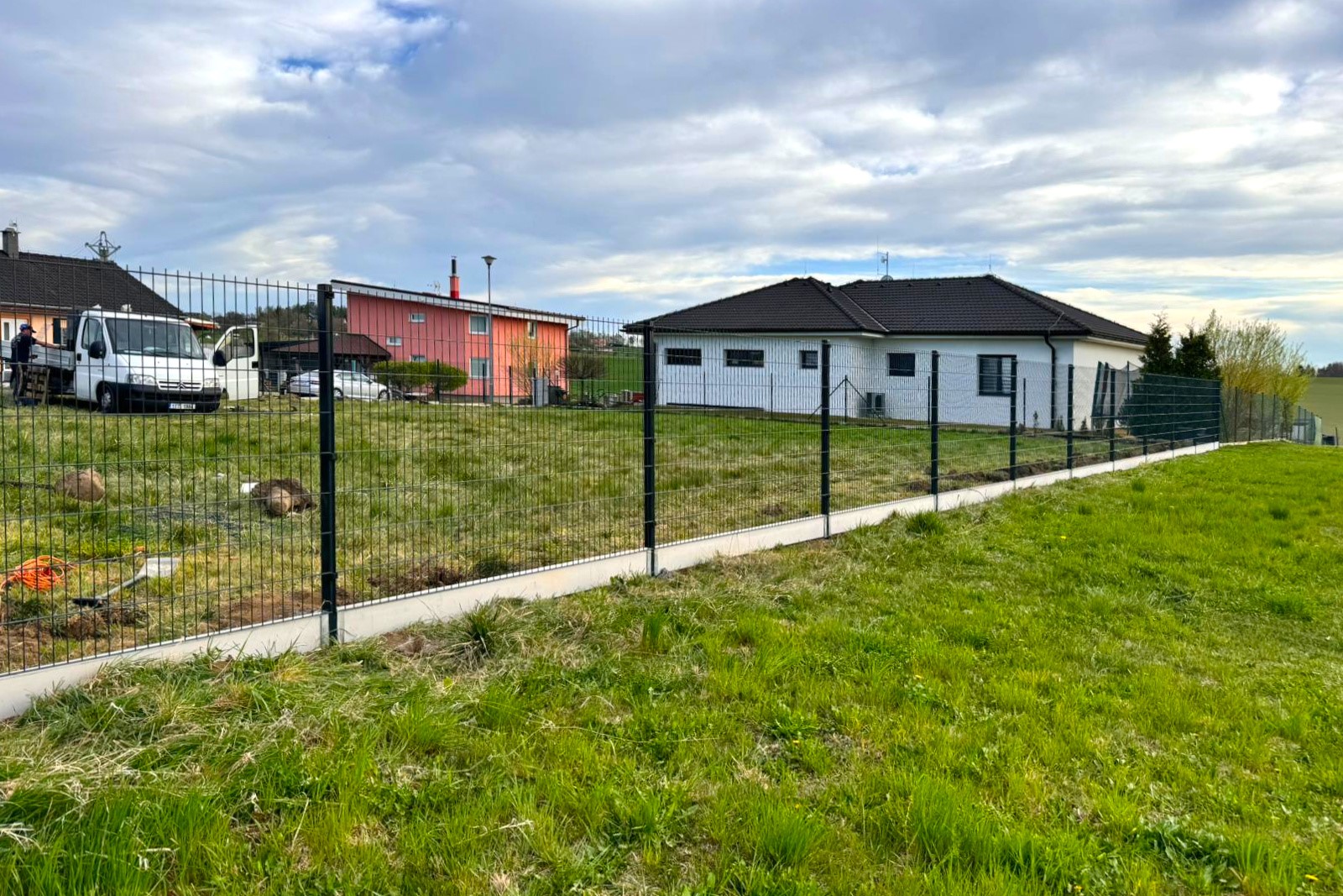 Fotografie – plotové panely na zahradě – Ploty Dobrý