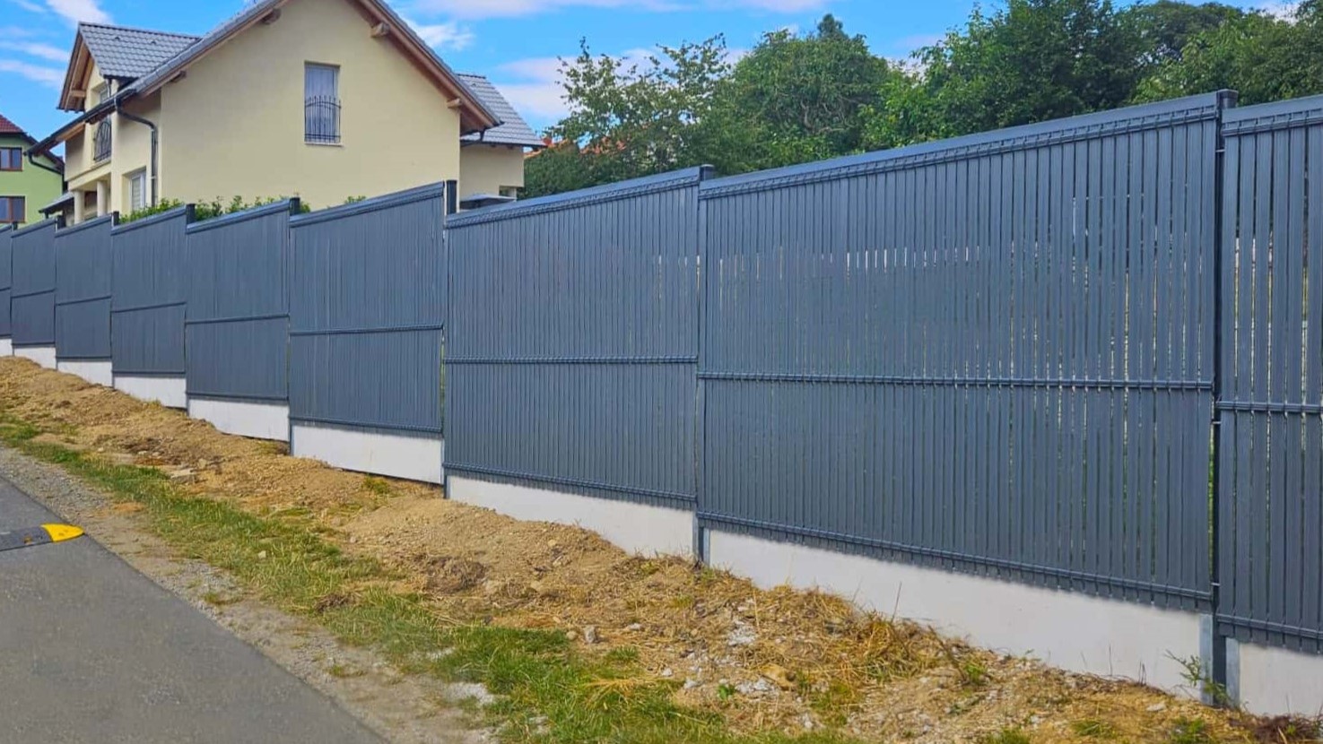 Fotografie – Plot proti prachu od silnice – Ploty Dobrý