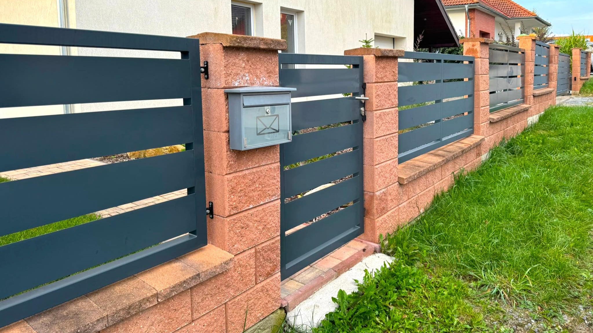 Fotografie – Hliníkový plot – Ploty Dobrý