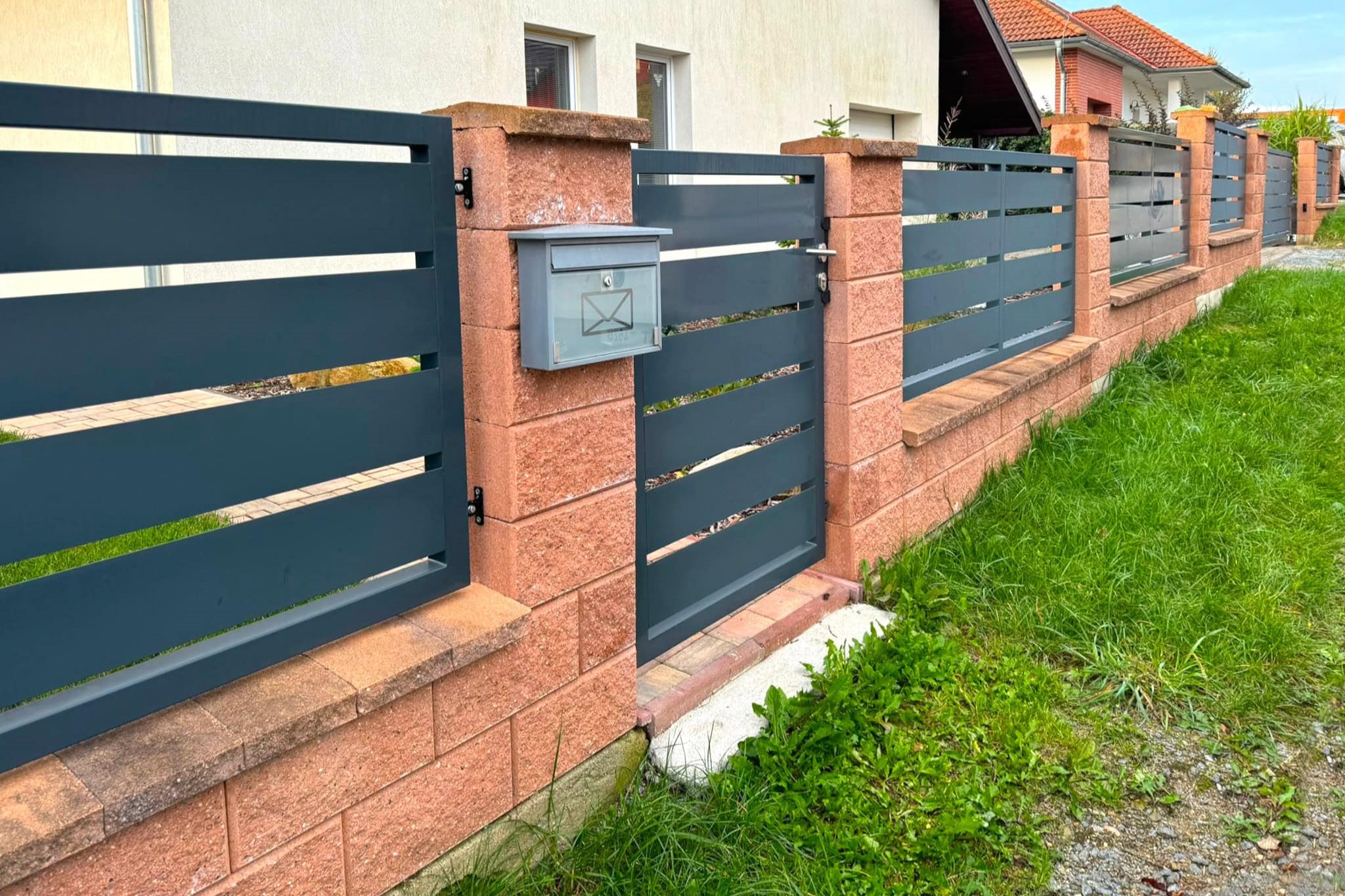 Plot vhodný pro psy s podezdívkou – Ploty Dobrý