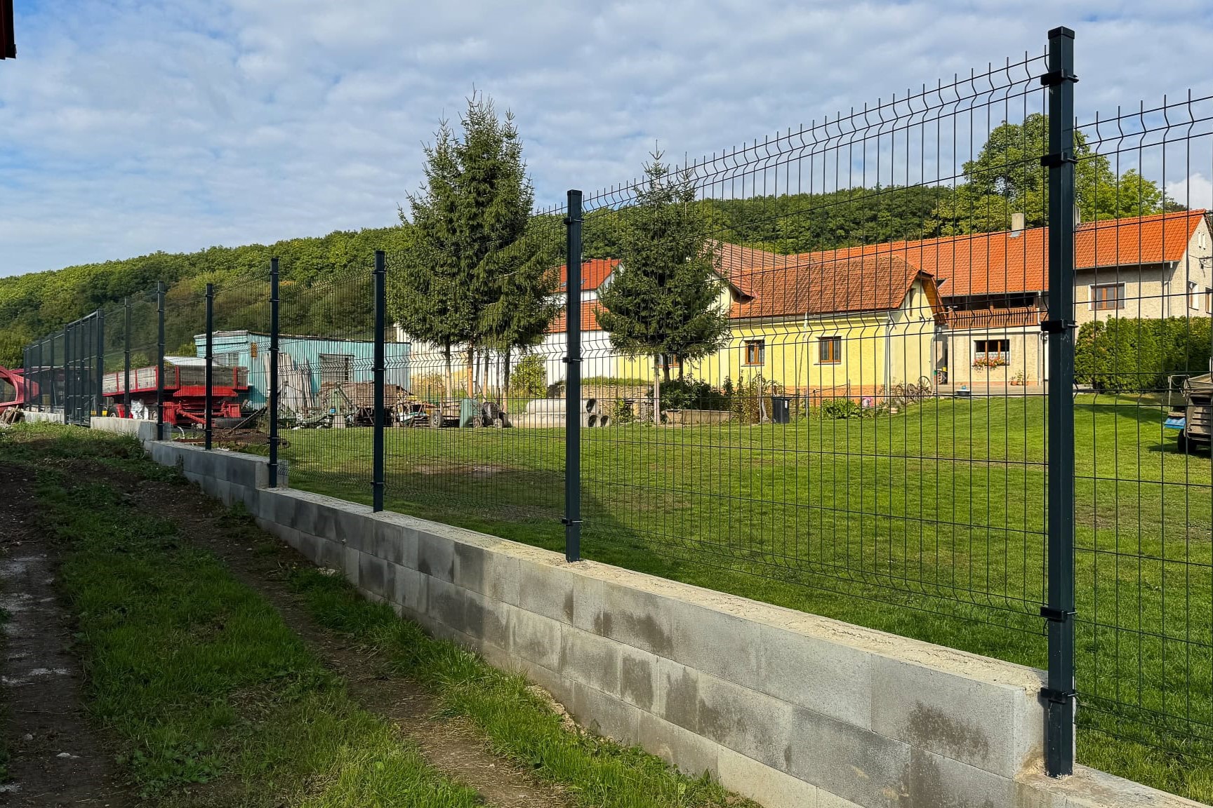 Plot vhodný pro psy s podezdívkou – Ploty Dobrý