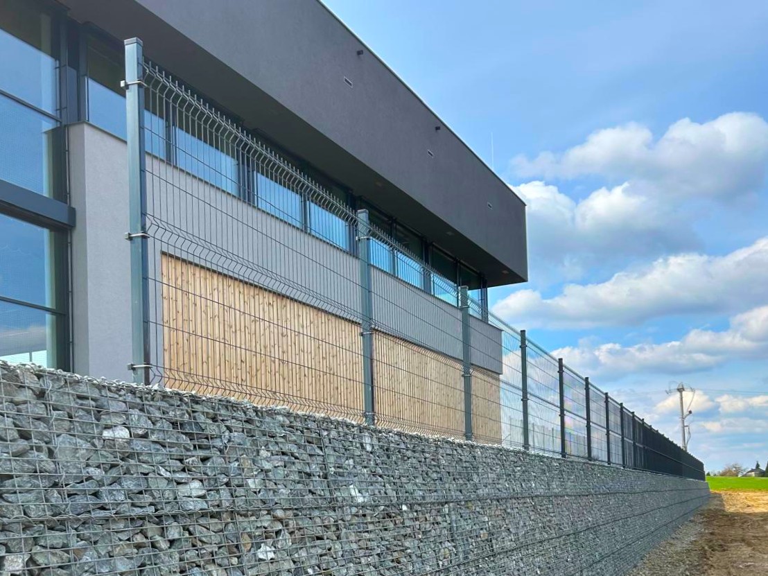 2bf9f906-1f8b-4897-8c18-2b1e8c5538a3