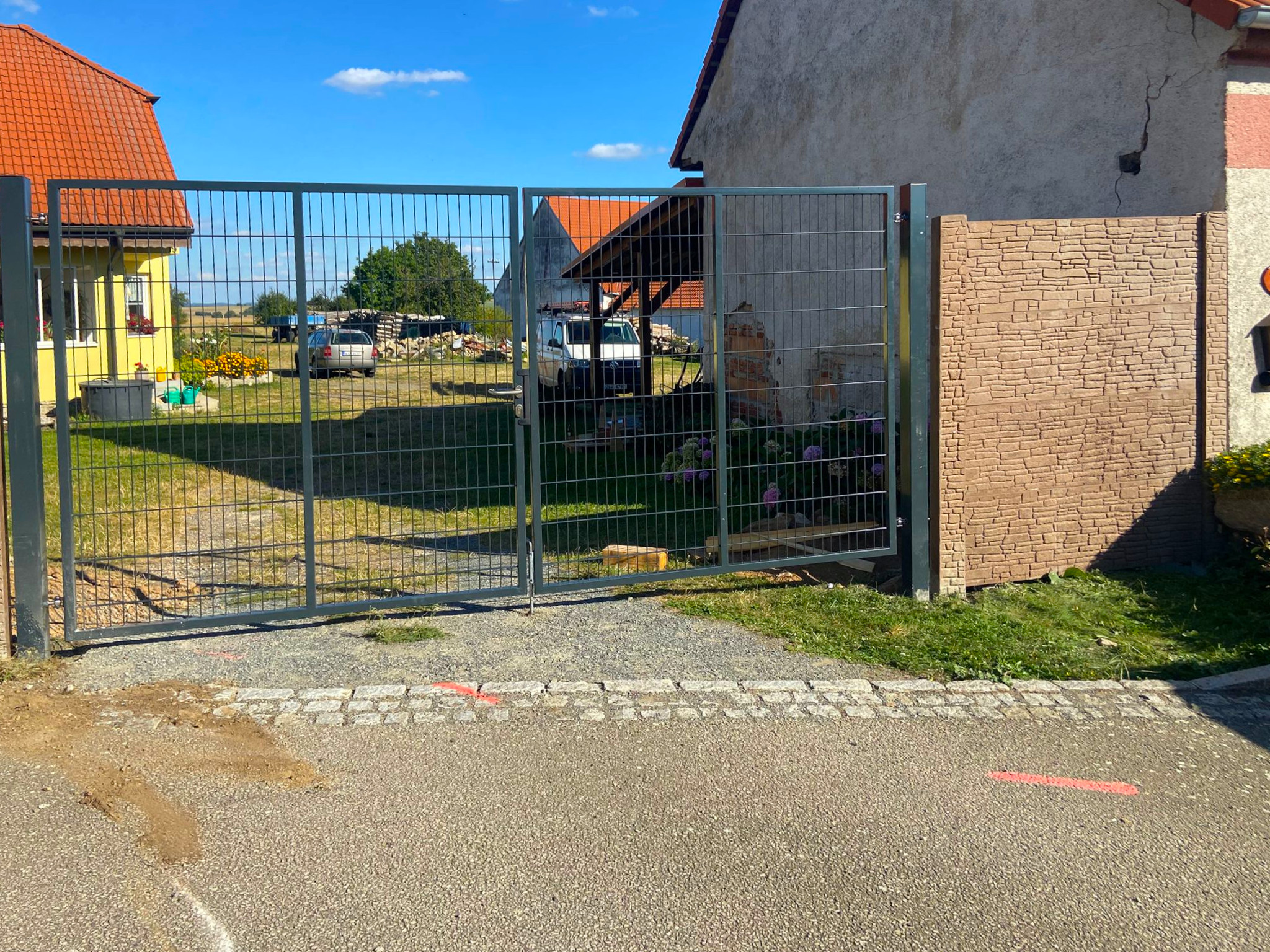 cdcb20c3-e930-4f2b-83b5-4205bbe5309a