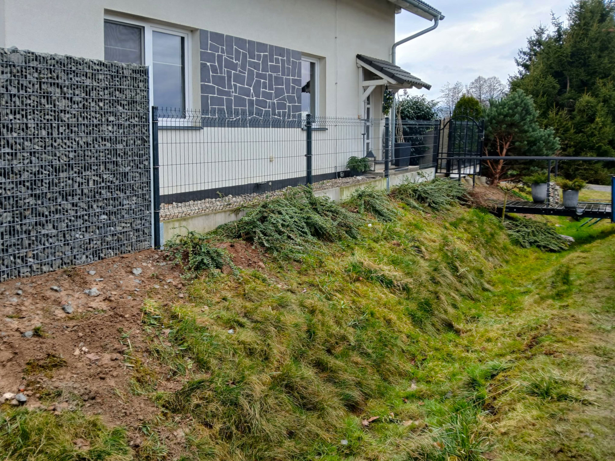 0661d1b0-184b-46e2-b3c7-c6bb1df7b098