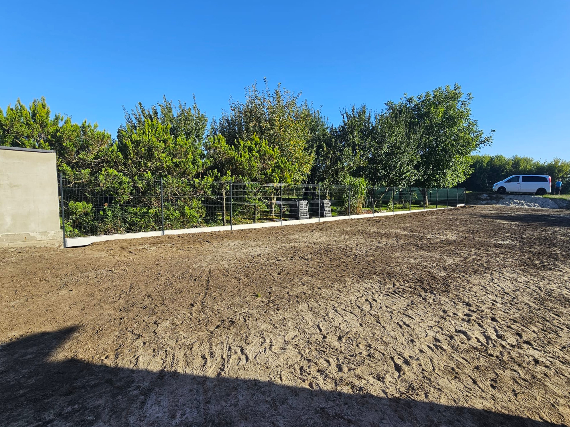 f9633881-a5e0-456a-8643-317d5776a30e